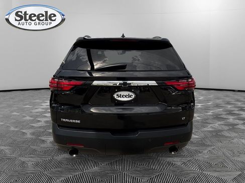 Used 2023 Chevrolet Traverse LT w/ LT Premium Package image 4