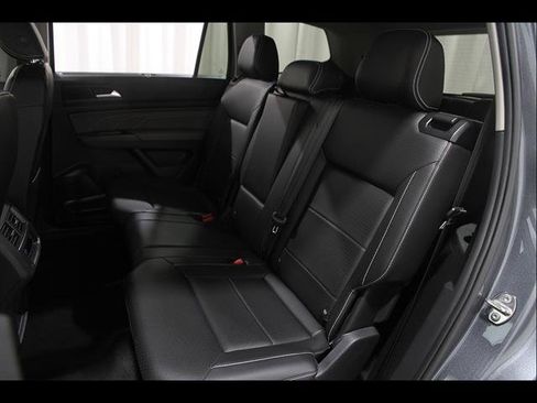 Used 2023 Volkswagen Atlas SE AWD/4WD image 19