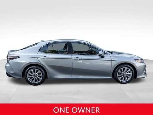 Used 2023 Toyota Camry LE FWD image 5