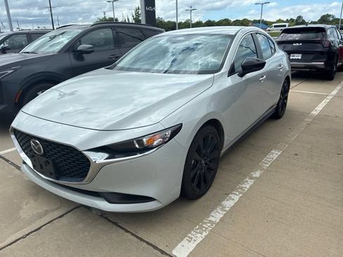 Used 2025 MAZDA MAZDA3 s FWD image 1