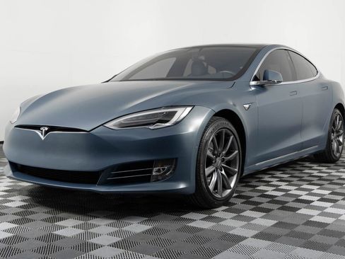 Used 2020 Tesla Model S Long Range image 2