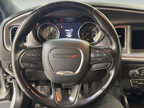 Used 2022 Dodge Charger SXT w/ Leather Interior Group RWD image 12