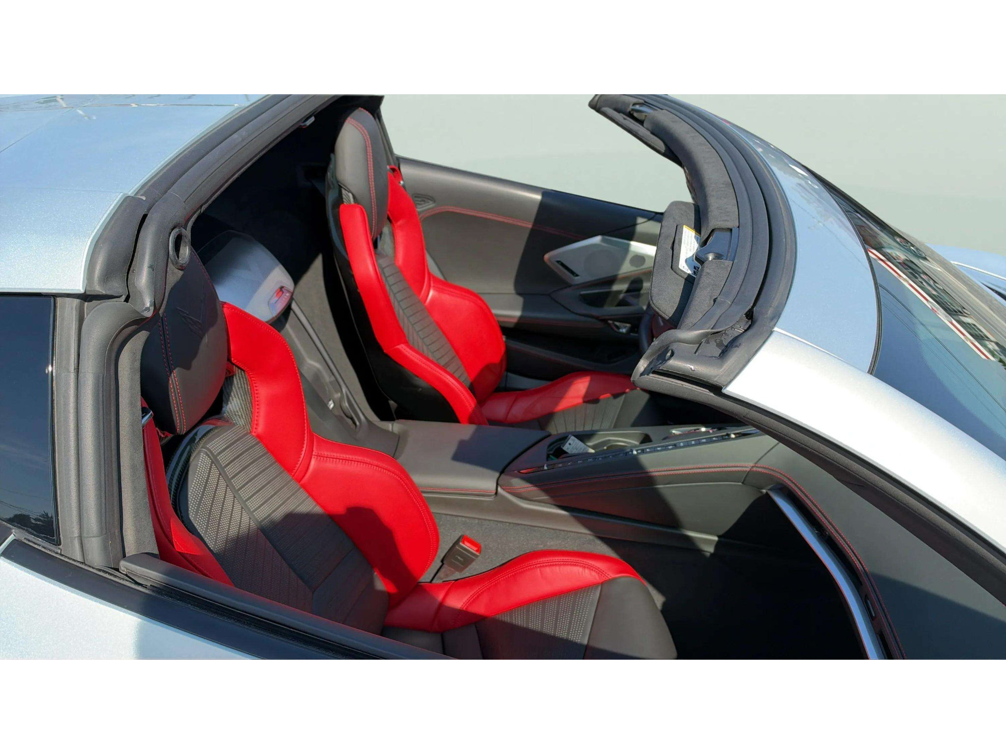 Used 2021 Chevrolet Corvette Stingray Premium Cpe w/ Z51 Performance Package RWD image 17