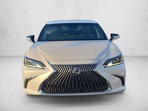 Used 2020 Lexus ES 350 w/ Premium Package FWD image 2