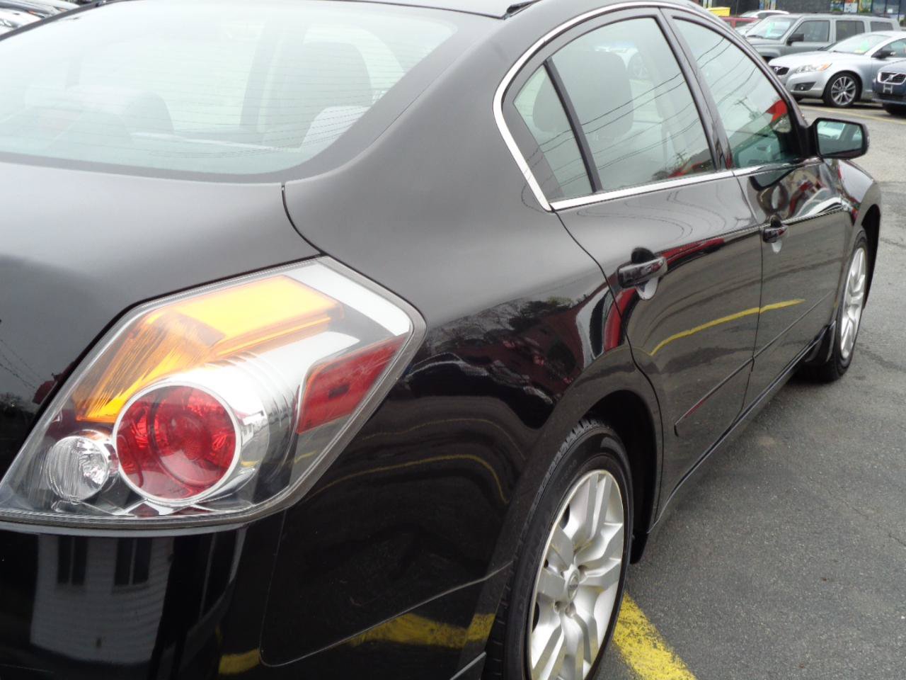 Used 2009 Nissan Altima 2.5 S FWD image 16