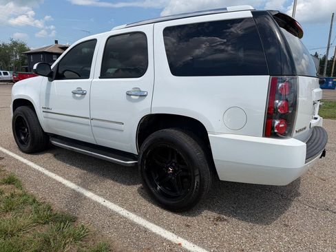 Used 2014 GMC Yukon Denali AWD/4WD image 7