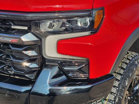 Used 2024 Chevrolet Silverado 1500 ZR2 w/ Technology Package AWD/4WD image 9