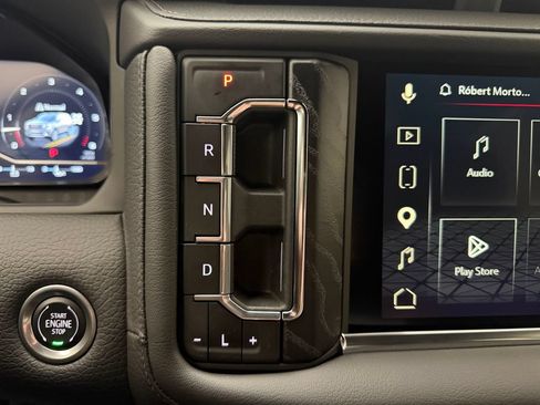 Used 2024 GMC Yukon XL Denali w/ Advanced Technology Package AWD/4WD image 15