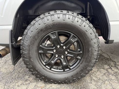 Used 2022 Ford F150 XLT w/ Equipment Group 302A High image 5