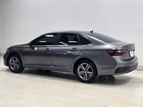 Used 2023 Volkswagen Jetta SE FWD image 10