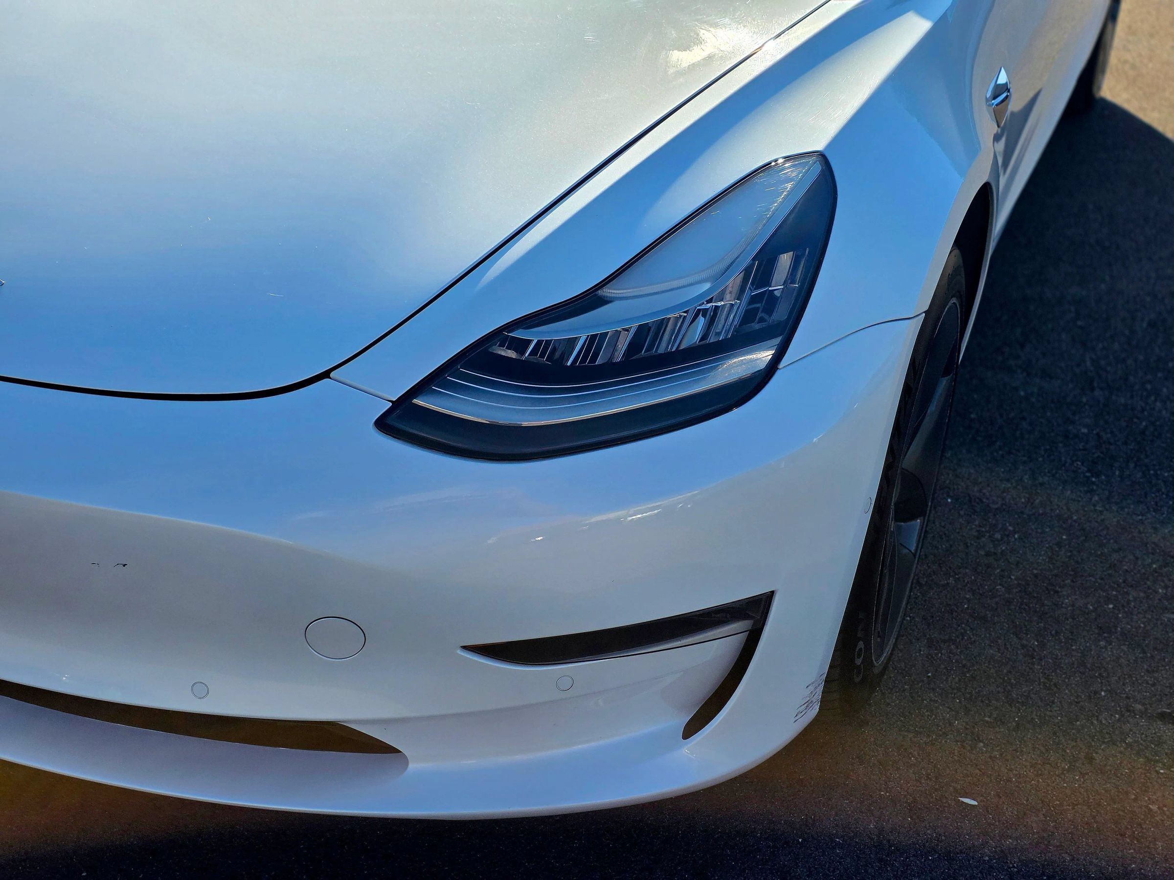 Used 2018 Tesla Model 3 Long Range AWD/4WD image 4