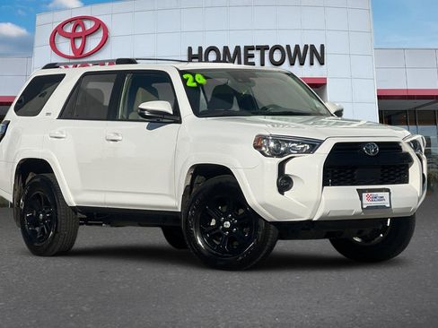 Used 2024 Toyota 4Runner SR5 Premium w/ Moonroof Package image 2