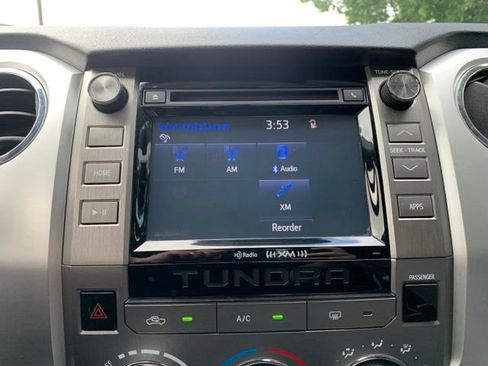 Used 2017 Toyota Tundra SR5 w/ SR5 Upgrade Package AWD/4WD image 17