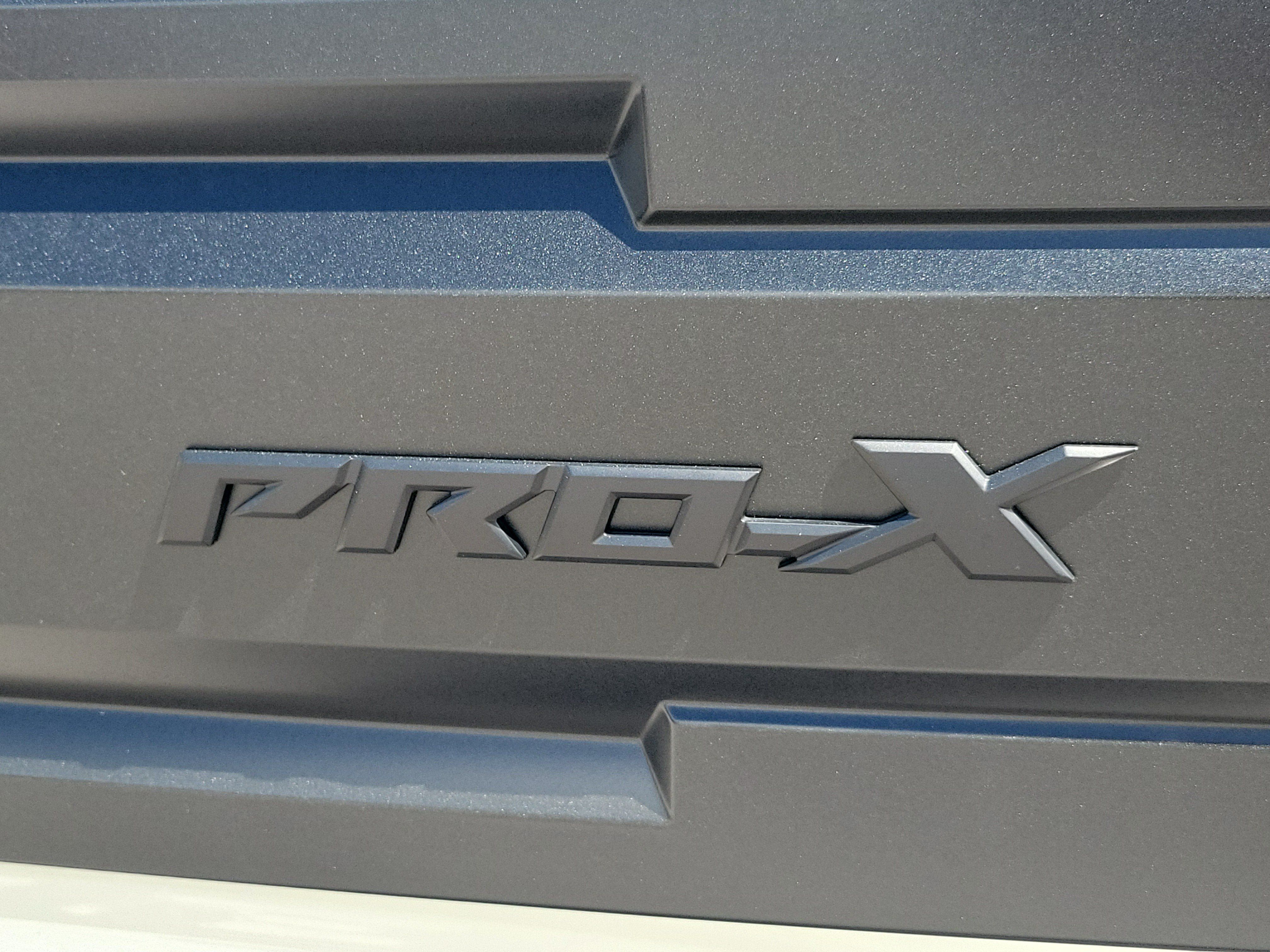 New 2027 Nissan Frontier PRO-4X w/ Pro Convenience Package RWD image 9