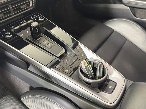 Used 2020 Porsche 911 Carrera RWD image 23