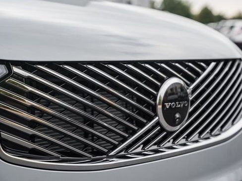 New 2026 Volvo XC90 B6 Plus w/ Protection Package Premier image 13