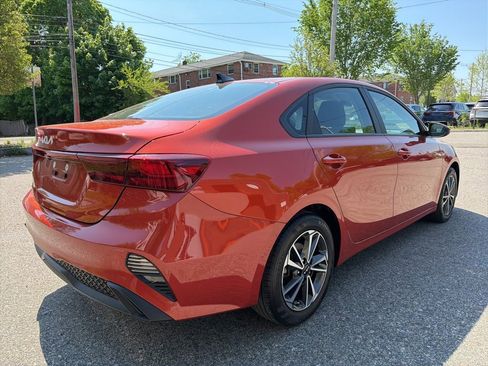 Used 2023 Kia Forte LXS FWD image 5