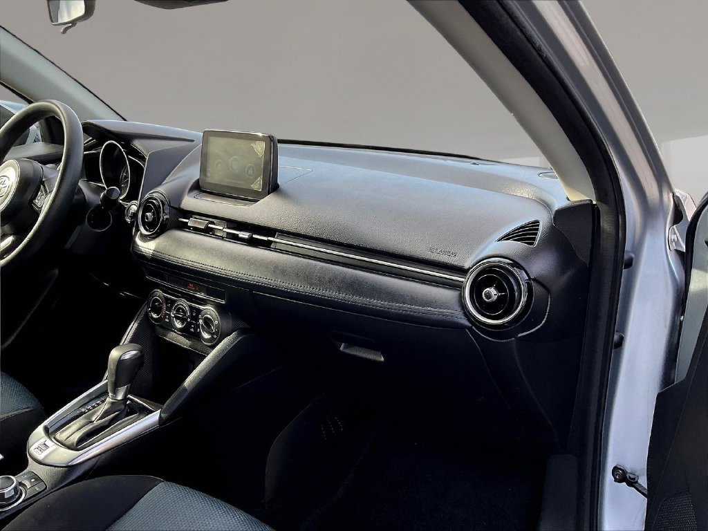 Used 2019 Toyota Yaris LE FWD image 24