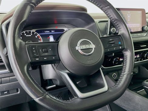 Used 2022 Nissan Rogue SV w/ SV Premium Package AWD/4WD image 14