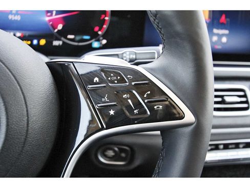 Used 2025 Mercedes-Benz GLE 450 4MATIC Coupe image 16