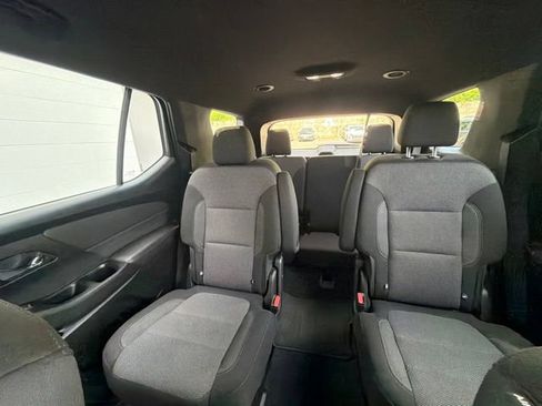 Used 2023 Chevrolet Traverse LT AWD/4WD image 15
