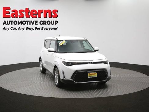 Used 2023 Kia Soul LX w/ Option Group 015 FWD image 52