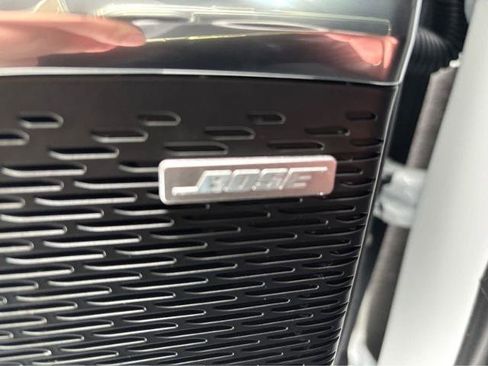 Used 2025 GMC Acadia Elevation w/ Elevation Premium Package image 28