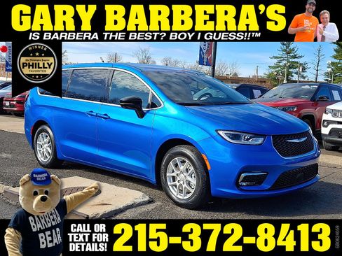 Used 2026 Chrysler Pacifica Select FWD image 1