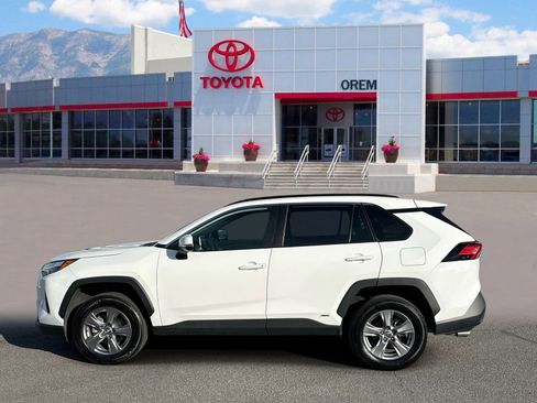Used 2024 Toyota RAV4 LE AWD/4WD image 6