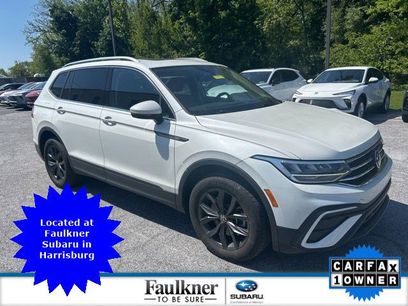 Used 2023 Volkswagen Tiguan SE w/ Panoramic Sunroof Package