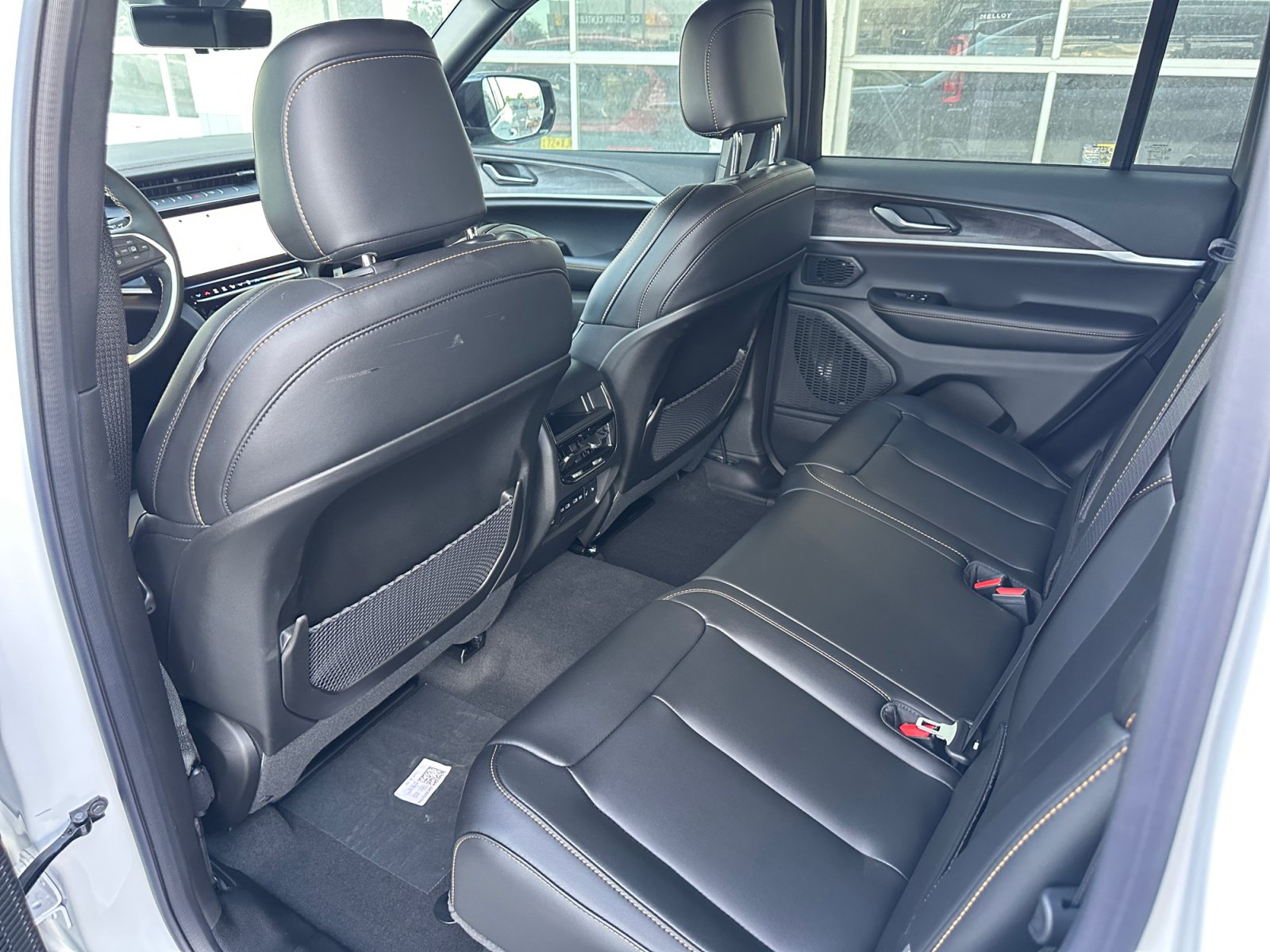 New 2026 Jeep Grand Cherokee Limited AWD/4WD image 13