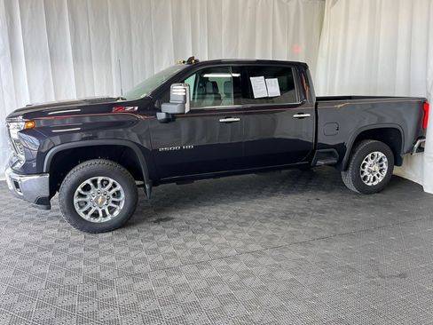Used 2024 Chevrolet Silverado 2500 LTZ w/ LTZ Plus Package AWD/4WD image 25