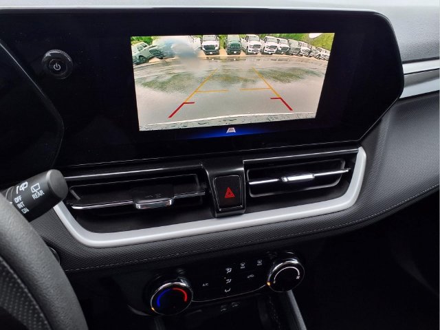Used 2025 Chevrolet TrailBlazer LT FWD image 34