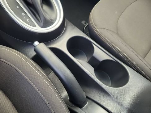 Used 2019 Kia Soul FWD image 25