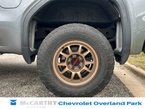 Used 2021 GMC Sierra 1500 AT4 w/ AT4 Premium Package AWD/4WD image 9