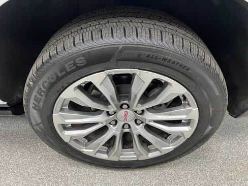 Used 2023 GMC Yukon Denali AWD/4WD image 14