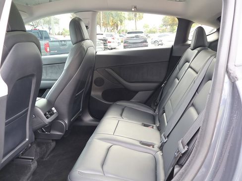 Used 2023 Tesla Model Y Long Range image 36