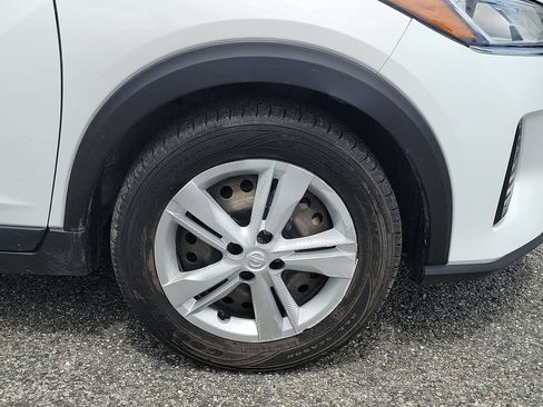 Used 2024 Nissan Kicks S FWD image 7