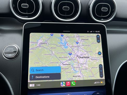 Used 2025 Mercedes-Benz C 300 4MATIC Sedan image 24