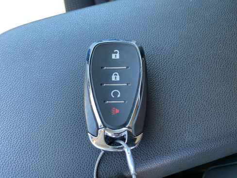Used 2025 Chevrolet Trax LT FWD image 23