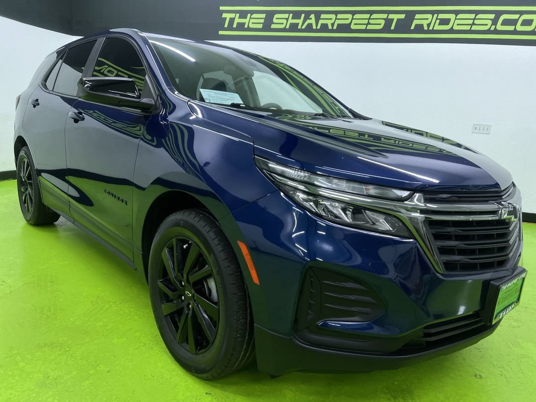 Used 2023 Chevrolet Equinox LS w/ Midnight Edition FWD image 2