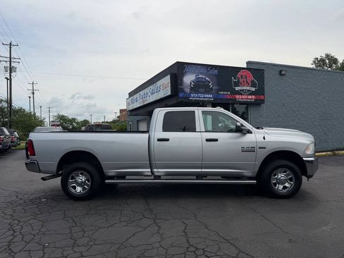 Used 2018 RAM 2500 Tradesman w/ Chrome Appearance Group AWD/4WD image 9