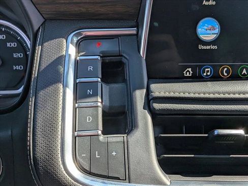 Used 2021 Chevrolet Tahoe Premier w/ Premium Package image 11