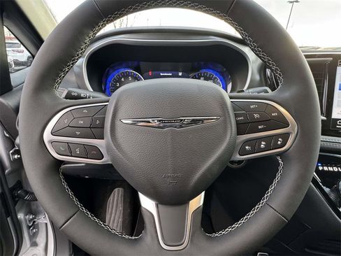 New 2026 Chrysler Pacifica Select image 17