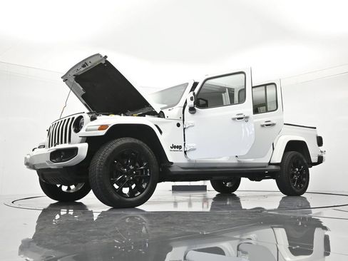 Used 2021 Jeep Gladiator Overland AWD/4WD image 49