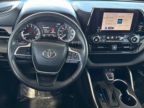 Used 2023 Toyota Highlander LE image 13