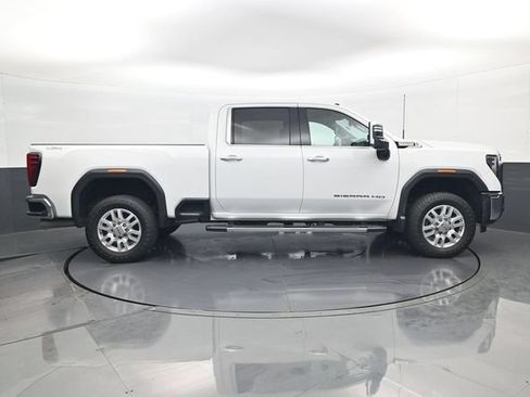 Certified 2024 GMC Sierra 2500 SLT w/ SLT Premium Package AWD/4WD image 4