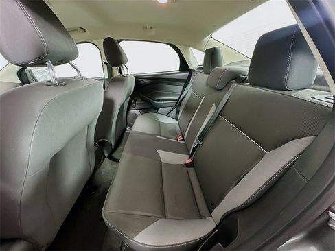 Used 2013 Ford Focus S image 21