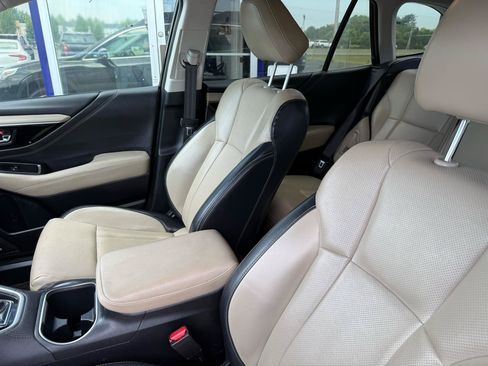 Used 2022 Subaru Outback Limited AWD/4WD image 13