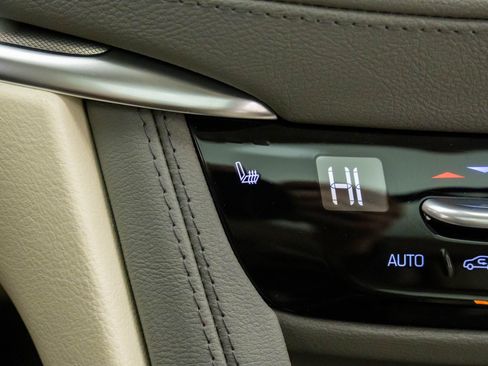 New 2026 Cadillac XT5 Premium Luxury w/ LPO, Floor Liner Package AWD/4WD image 22